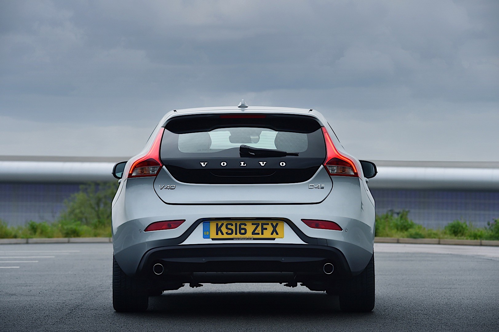https://wcar.sets.lv/cars/Volvo/V40 hečbeks/df8689666cd2a87d63517cde03b283bc.jpg